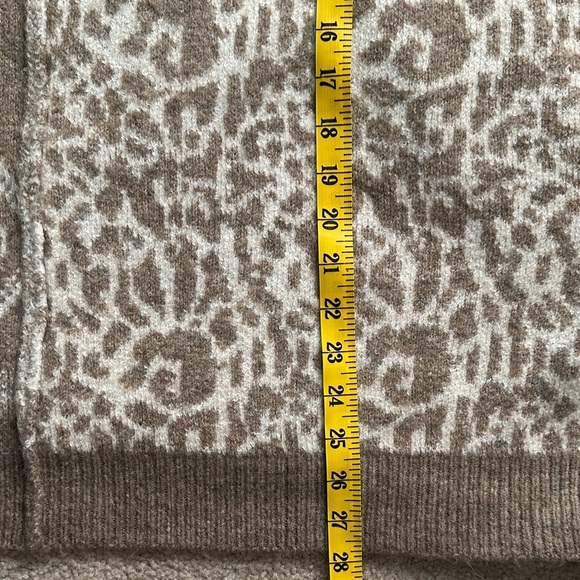 POL V-Neck Oversized Leopard Print Striped Sweater Brown Cozy Women’s M Casual - Picture 6 of 7